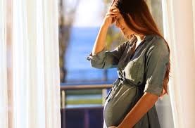 برخی از خانم های باردار ممکن است استرس و اضطراب را تجربه کنند
