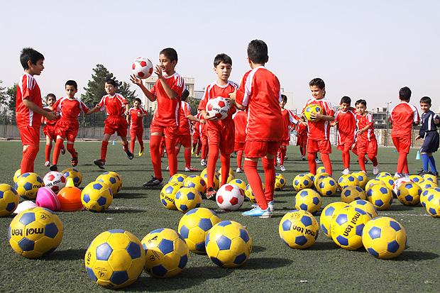 مدرسه فوتبال در شیراز